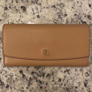 Tory Burch Robinson Envelope wallet
